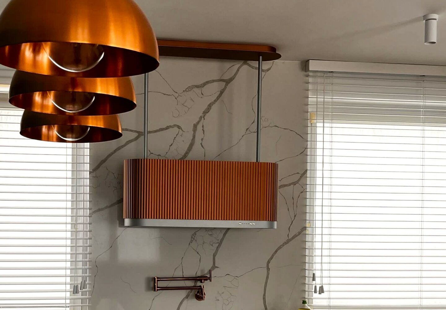 żaluzja drewniana biała