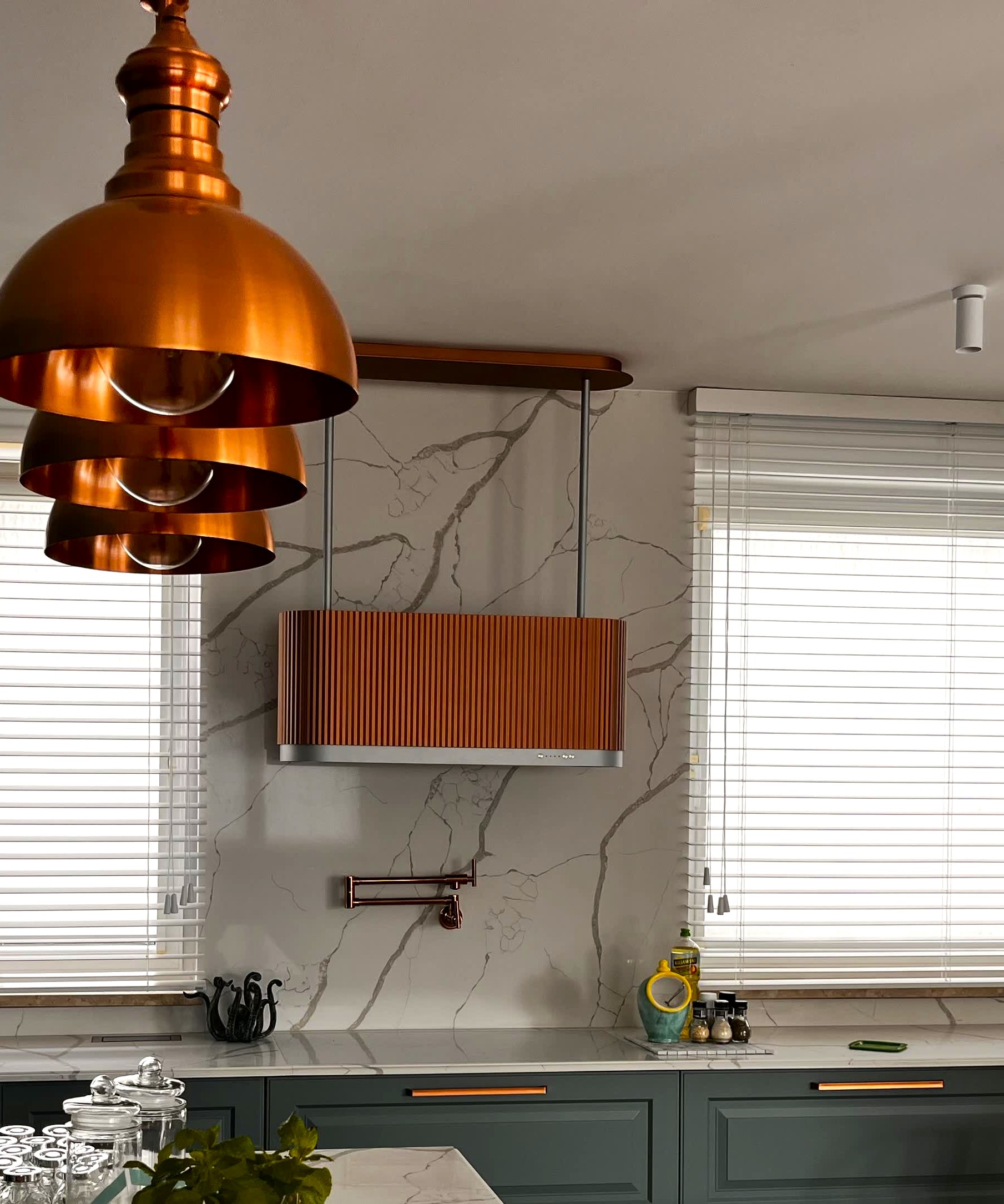 żaluzja drewniana biała